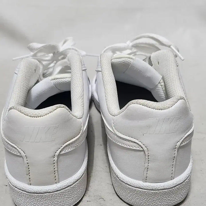 [BUNJANG] Nike Court Royale AC Sneakers White / 250 나이키 코트 로얄 AC 흰색 스니커즈