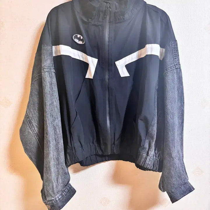[BUNJANG] Batman Denim Sleeve Black Jacket / 배트맨 데님 소매 블랙 자켓 점퍼