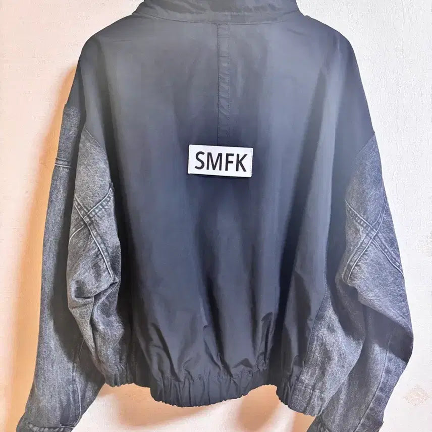 [BUNJANG] Batman Denim Sleeve Black Jacket / 배트맨 데님 소매 블랙 자켓 점퍼