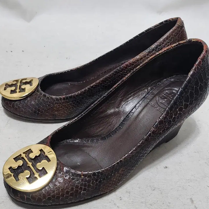 [BUNJANG] Tory Burch Snakeskin Wedge Heel Pumps / 230 토리버치 뱀피 웨지힐 펌프스