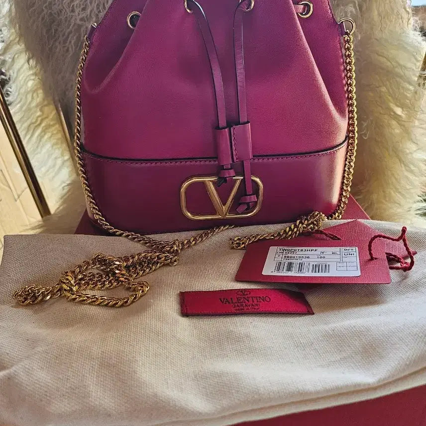 [BUNJANG] Valentino Bucket Bag / 발렌티노 버킷백
