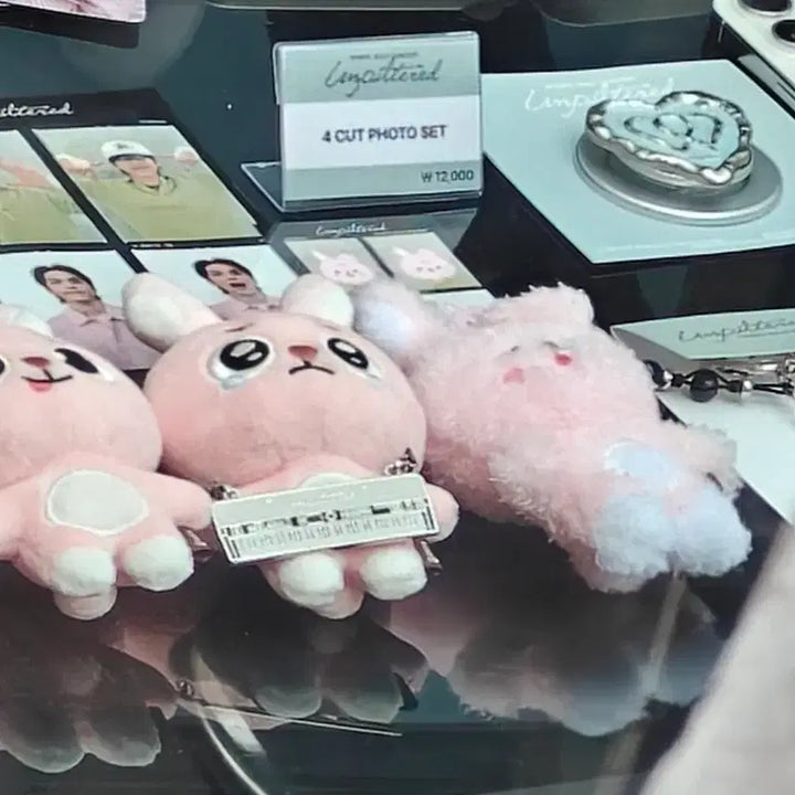 [BUNJANG] DAY6 Young K Metal Keyboard Keychain / 원필 콘서트 엠디 메탈 키링 키보드