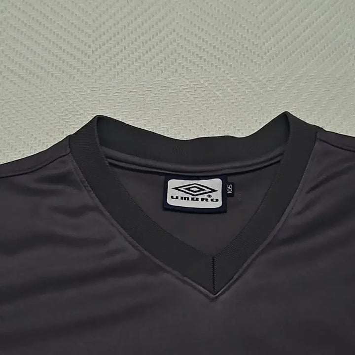 [BUNJANG] Umbro Old School Functional Half-Sleeve T-Shirt (Size 105) / 엄브로 남성 올드스쿨  기능성 반팔티 105