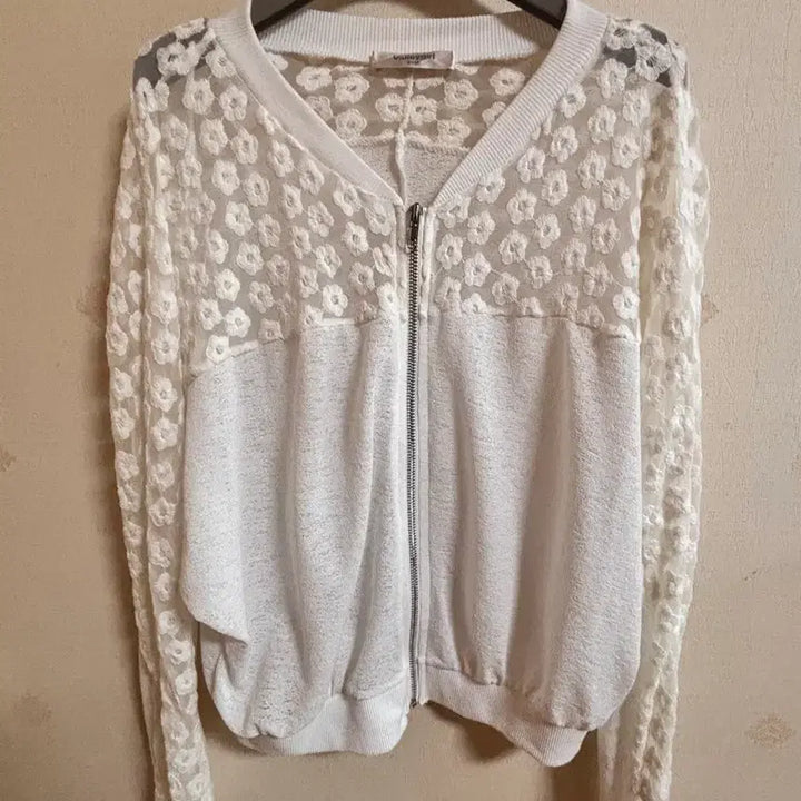 [BUNJANG] Valleygirl White Lace Zip-Up Cardigan / Valleygirl 화이트 레이스 집업 가디건