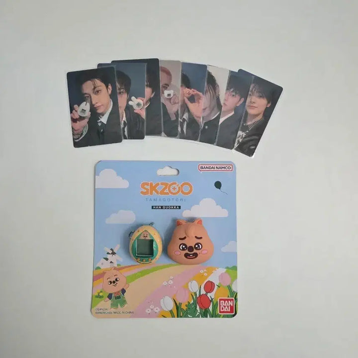 [BUNJANG] Stray Kids SKZOO Tamagotchi + Photocard Bundle / 스트레이키즈 스키주 다마고치 한쿼카 + 포카