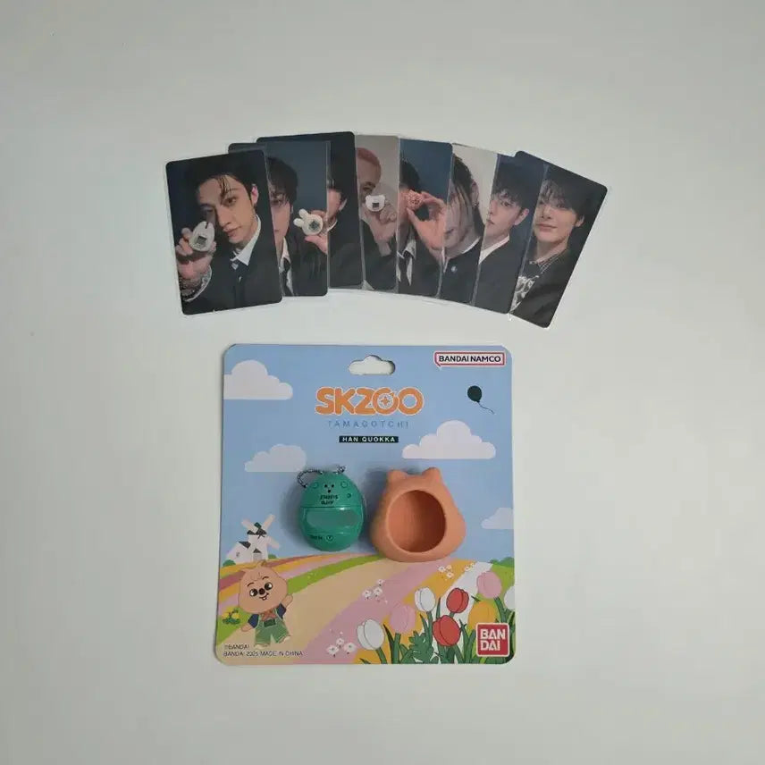 [BUNJANG] Stray Kids SKZOO Tamagotchi + Photocard Bundle / 스트레이키즈 스키주 다마고치 한쿼카 + 포카