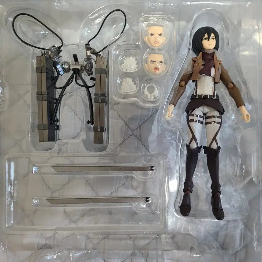 [BUNJANG] Max Factory Attack on Titan Mikasa Figma Figure / 맥스팩토리 진격의거인 미카사 피그마 피규어