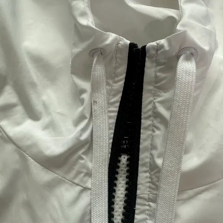 [BUNJANG] Nike Hooded Windbreaker Jacket White/Black / 나이키 바람막이 화이트/블랙 후드집업