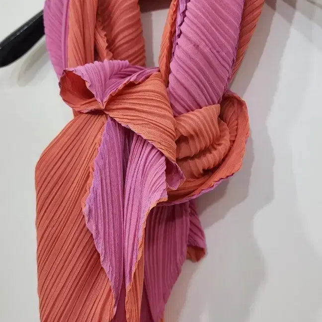 [BUNJANG] Issey Miyake Two-Tone Zigzag Scarf / 정품)이세이미야케 투톤 스카프