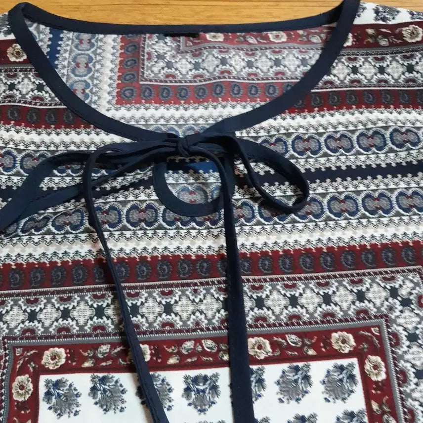 [BUNJANG] Ethnic Half-Sleeve Blouse / 에스닉 칠부 블라우스(루즈핏)