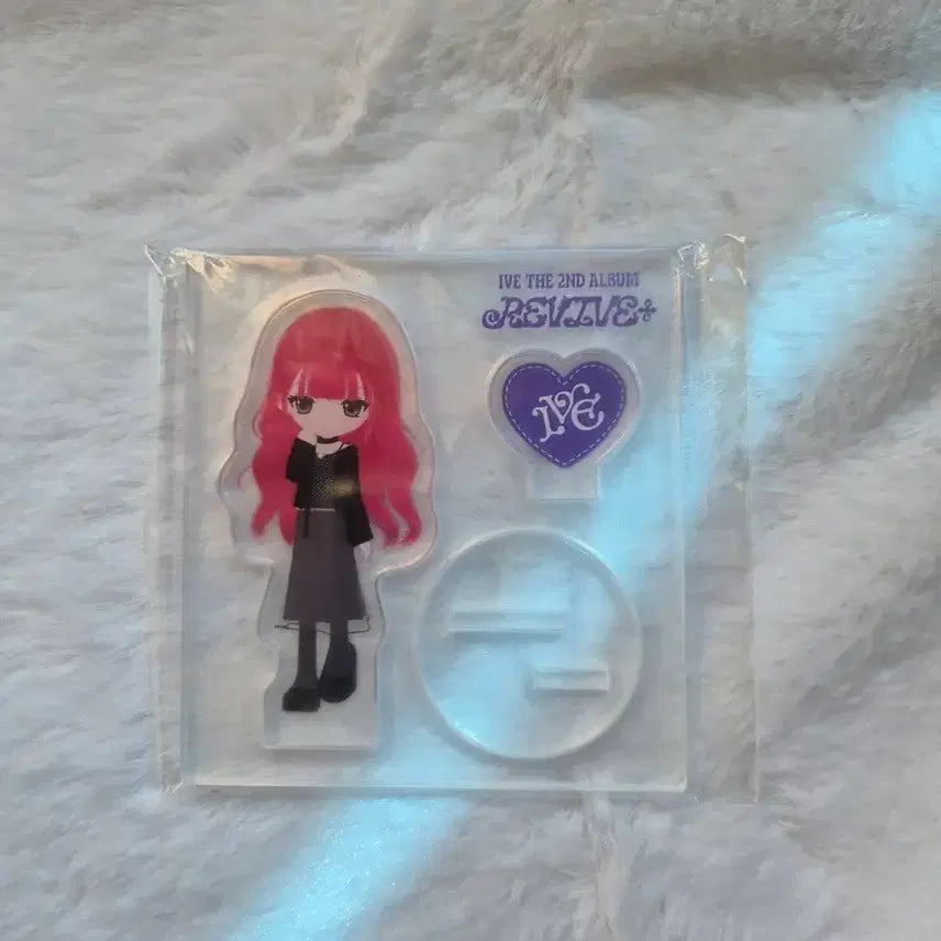 [BUNJANG] IVE Luvie Revive Acrylic Stand / 리브 리바이브 아크릴 스탠드 팔아요!