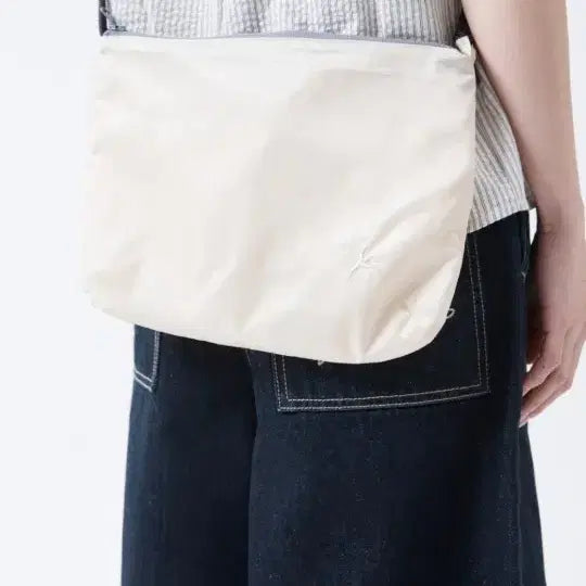 [BUNJANG] The Coldest Moment Crossbody Bag / [새상품]정가69000원 더콜디스트모먼트 크로스백