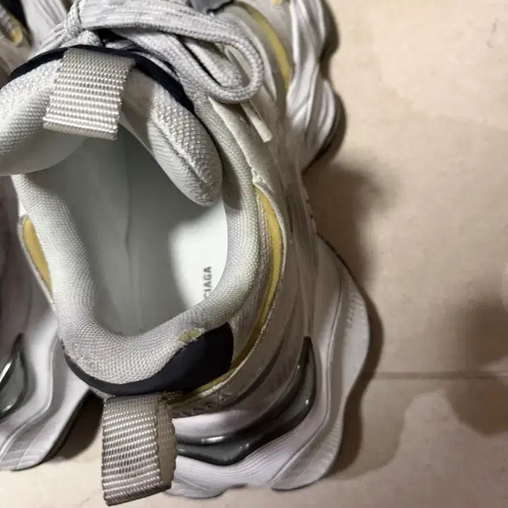 [BUNJANG] Balenciaga Cargo Sneakers Size 42 / 발렌시아가 카고 스니커즈 42