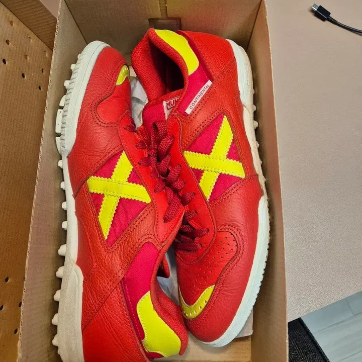 [BUNJANG] Munich Continental Genius Futsal Shoes TF 285 / 무니치 컨티넨탈 지니어스 풋살화 TF 285