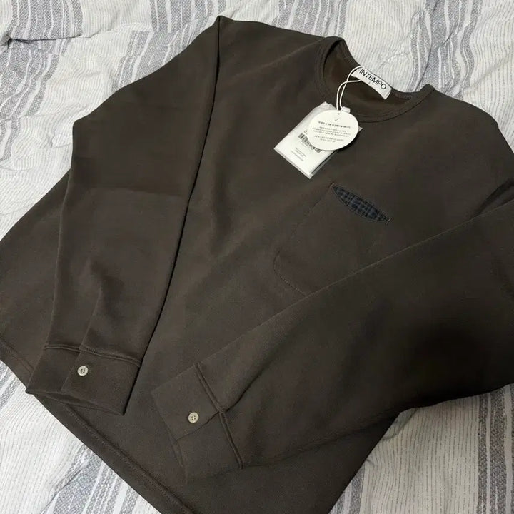 [BUNJANG] Intempo Mood Check-in Pocket Long Sleeve Brown (L) / (L, 새상품) 인템포무드 체크인 포켓 롱슬리브 브라운