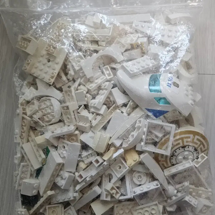 [BUNJANG] LEGO Bulk White Special Bricks (500g) / 레고 벌크 하얀색 500g 특수브릭 위주
