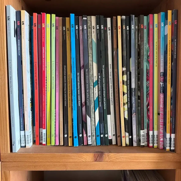 [BUNJANG] IDN Magazine Collection (Approx. 44 Issues) / IDN 매거진 44권가량