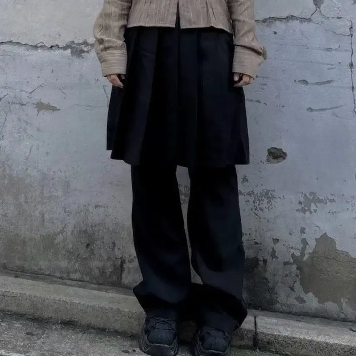 [BUNJANG] U-BEST Pleated Layered Skirt Pants - Black Midi / 유베스트 플리츠 레이어드 스커트 팬츠 랩 블랙 미디