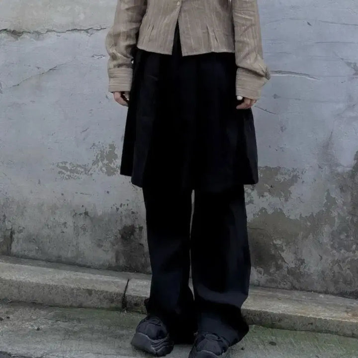 [BUNJANG] U-BEST Pleated Layered Skirt Pants - Black Midi / 유베스트 플리츠 레이어드 스커트 팬츠 랩 블랙 미디