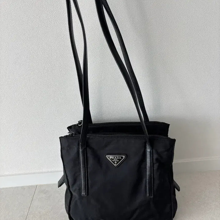 [SOLD OUT] 프라다 빈티지 블랙 나일론 미니 숄더백