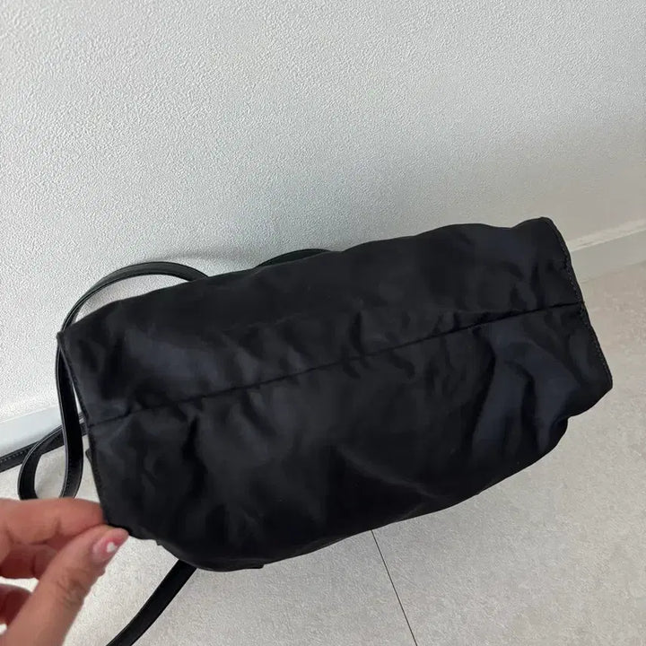 [SOLD OUT] 프라다 빈티지 블랙 나일론 미니 숄더백