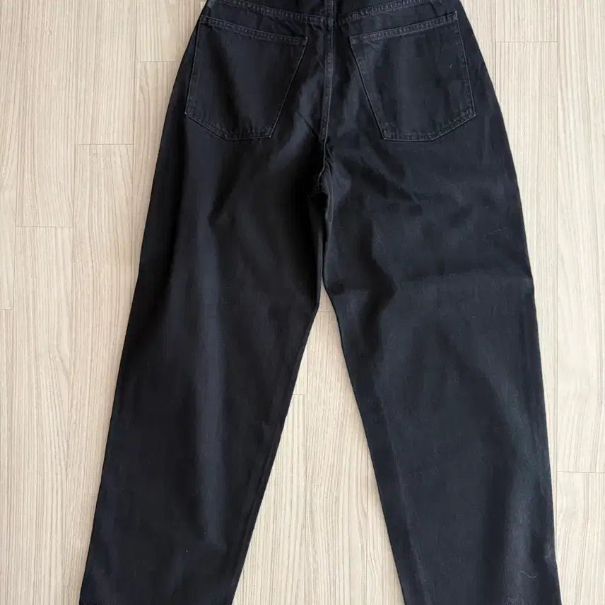 [BUNJANG] Uniqlo U Wide Denim Tuck Pants Black / 유니클로U 와이드 데님 턱 팬츠 블랙 새상품