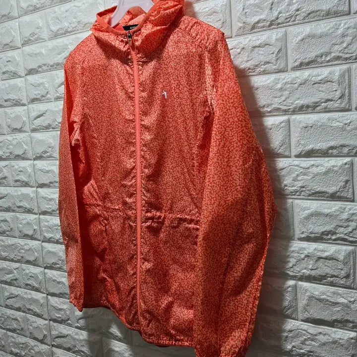 [BUNJANG] Blackyak Lightweight Windbreaker Jacket Women&