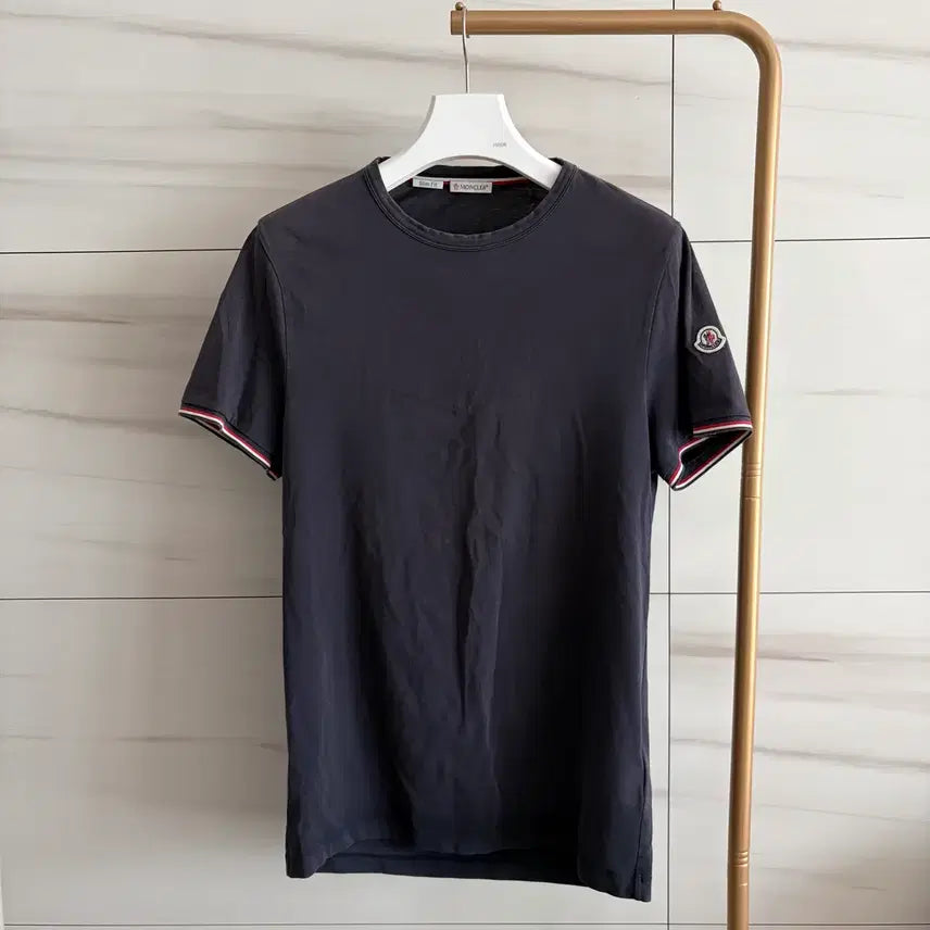 [BUNJANG] Moncler Patch Logo T-Shirt / [정품] 몽클레어 와펜 패치 반팔티