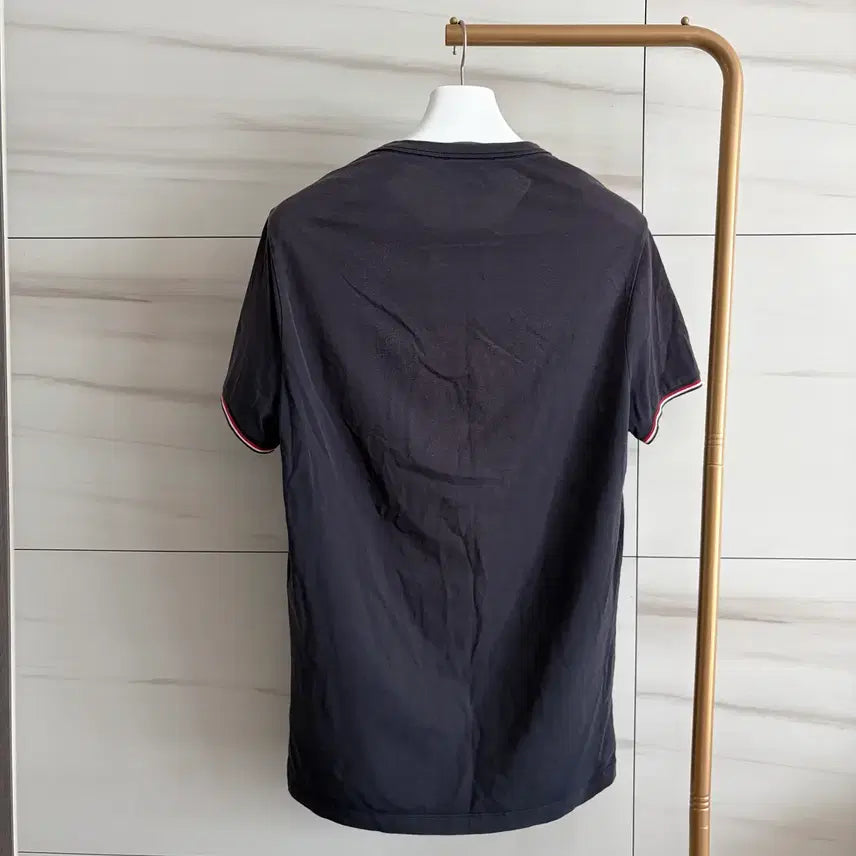 [BUNJANG] Moncler Patch Logo T-Shirt / [정품] 몽클레어 와펜 패치 반팔티