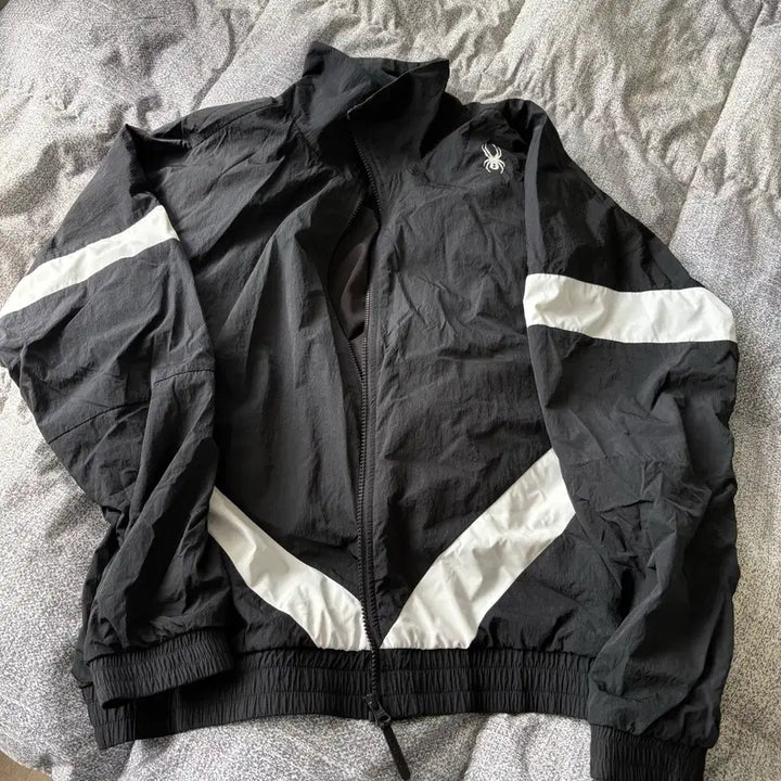 [BUNJANG] Spider Windbreaker Black / [L]급처)스파이더 바람막이 블랙 판매