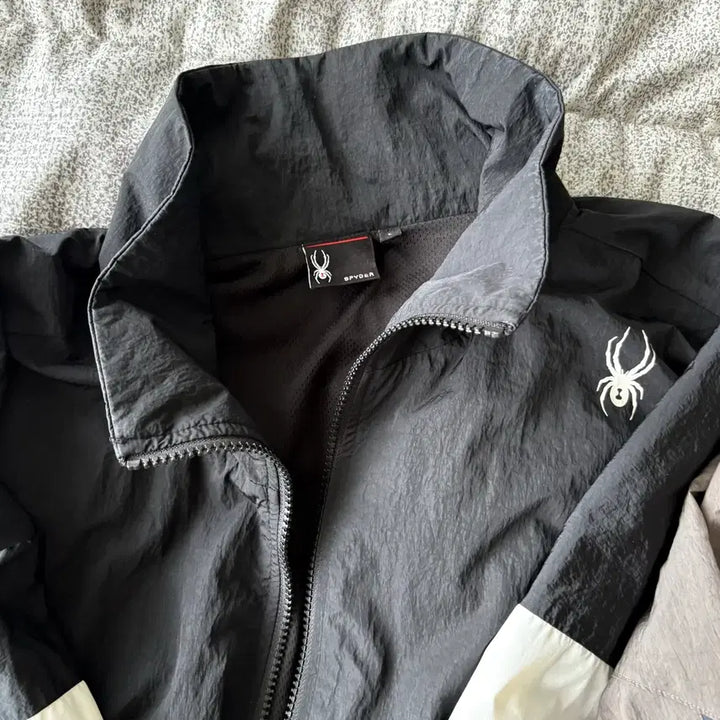 [BUNJANG] Spider Windbreaker Black / [L]급처)스파이더 바람막이 블랙 판매