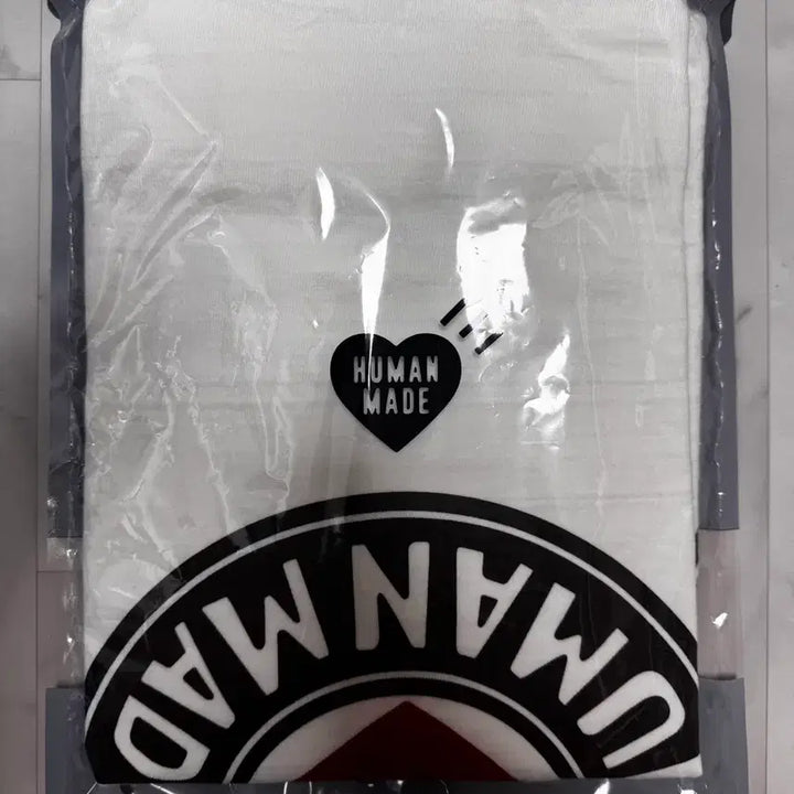 [BUNJANG] Human Made Graphic T-Shirt White 2XL / [2XL] 휴먼메이드 그래픽 반팔티 화이트