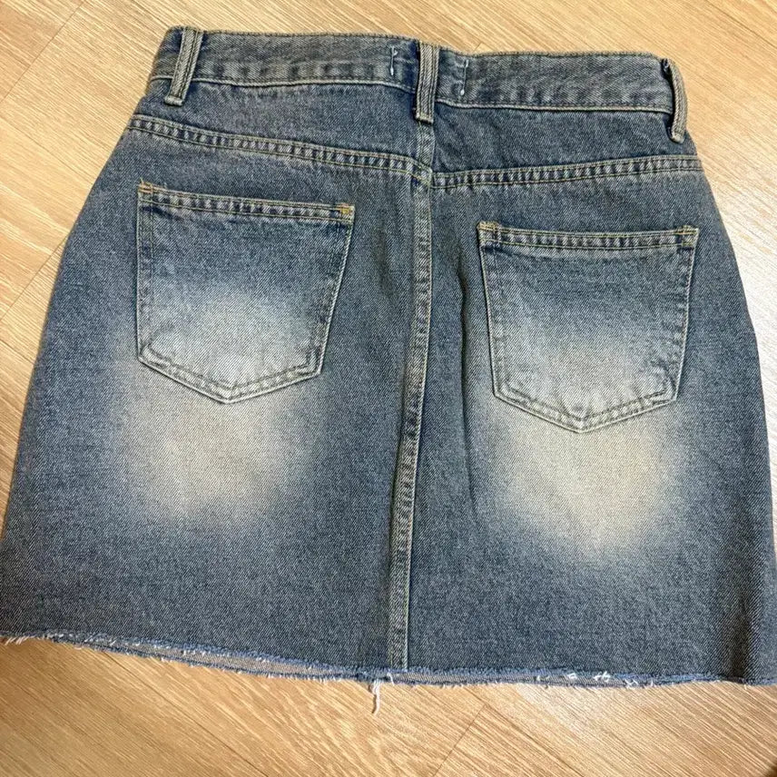 [BUNJANG] OZ Bridge Washed Denim Skirt / 오즈브릿지 워싱 데님 스커트