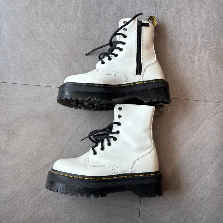 [BUNJANG] Dr. Martens Jadon White Patent Leather Boots / 닥터마틴 제이든 화이트 페이턴트 부츠