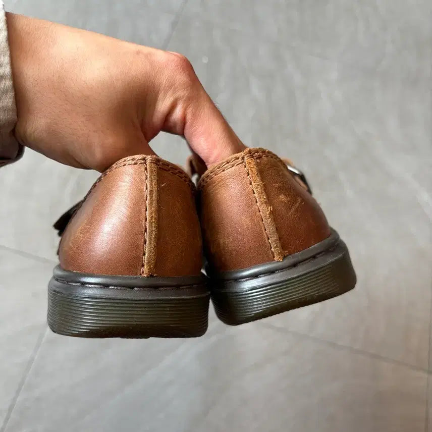 [BUNJANG] Dr. Martens Patricia Brown Leather Shoes / 닥터마틴 페트리샤 브라운 슈즈