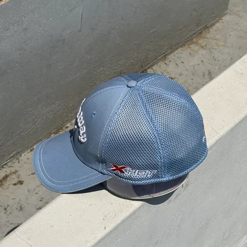 [BUNJANG] Callaway New Era Logo Golf Sky Blue Mesh Ball Cap Hat / [M-L] 캘러웨이 뉴에라 로고 골프 하늘색 메쉬 볼캡 모자