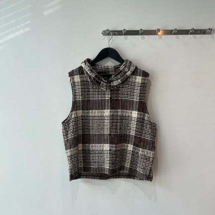 [BUNJANG] Brown Check Pattern Sleeveless Top / 브라운 체크패턴 슬리브리스