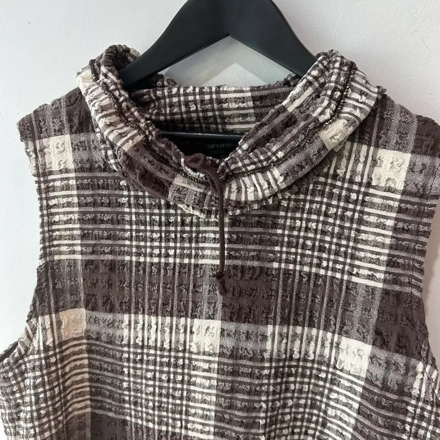 [BUNJANG] Brown Check Pattern Sleeveless Top / 브라운 체크패턴 슬리브리스