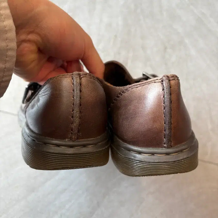 [BUNJANG] Dr. Martens Patricia Dark Brown Shoes / 닥터마틴 페트리샤 다크 브라운 슈즈
