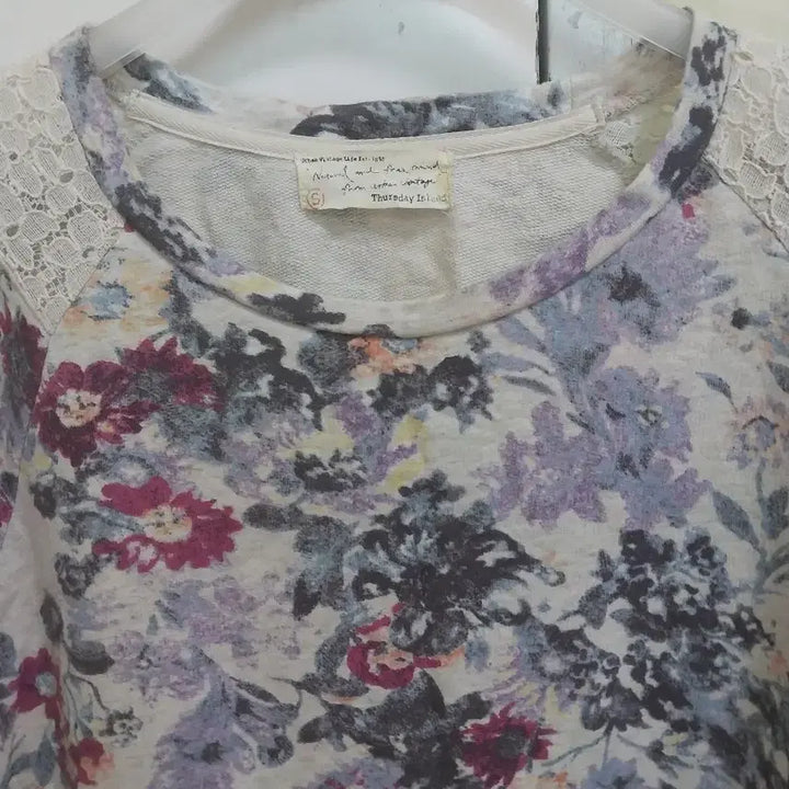 [BUNJANG] Thursday Island Flower Sweatshirt Small / 써스데이아일랜드 맨투맨