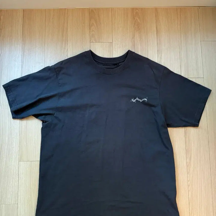 [BUNJANG] Hatching Room Charcoal Short Sleeve T-Shirt / [2] 해칭룸 반팔 차콜