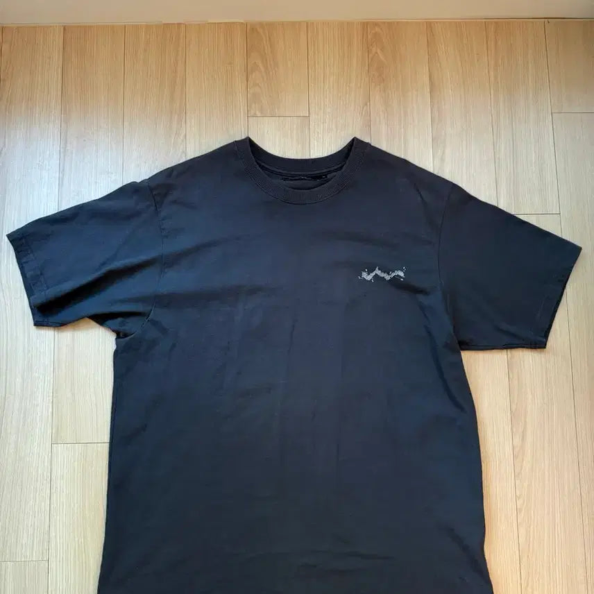 [BUNJANG] Hatching Room Charcoal Short Sleeve T-Shirt / [2] 해칭룸 반팔 차콜