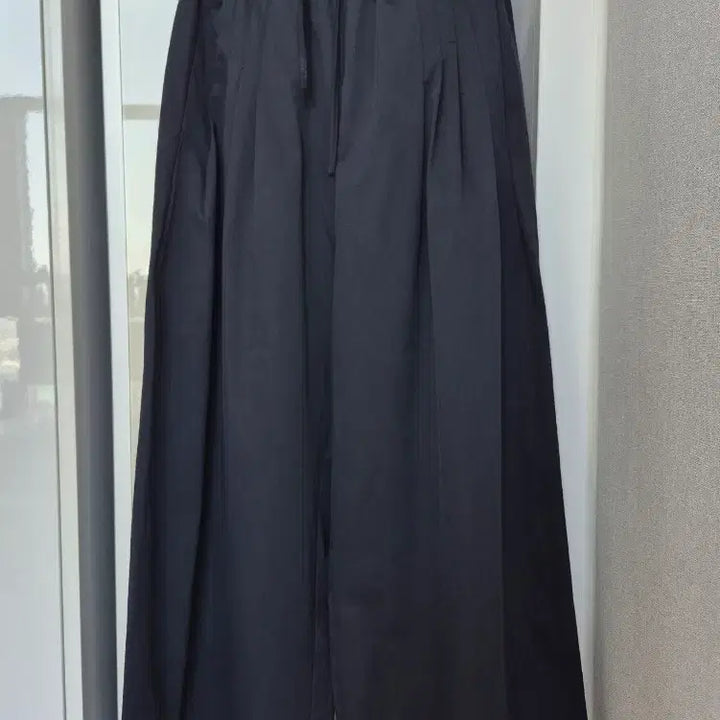 [BUNJANG] Navy Wide Pin Tuck Pants / (새상품) 네이비 와이드 핀턱팬츠