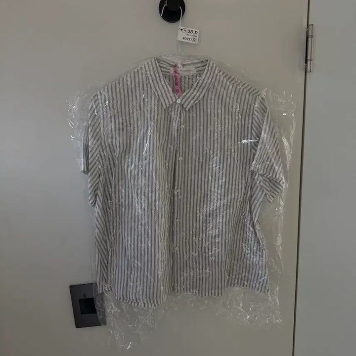 [BUNJANG] Nothing Written Striped Short-Sleeve Shirt Blouse / [낫띵리튼] 여름 반팔 셔츠