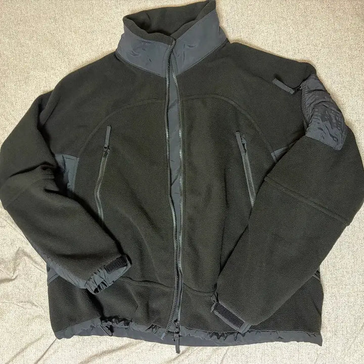 [BUNJANG] Outstanding Polar Fleece PCU Jacket / 아웃스탠딩 플리스