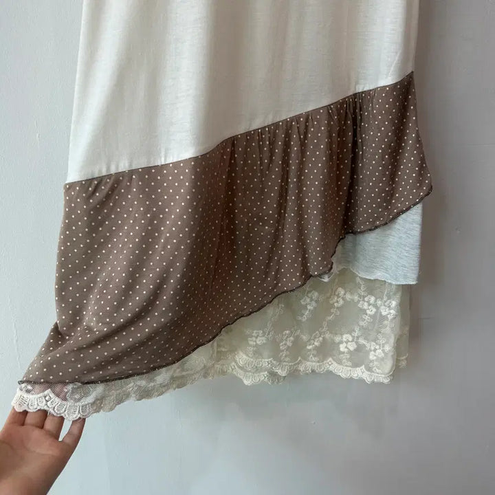 [BUNJANG] Lace Dot Pattern Layered Sleeveless Top / 레이스 도트패턴 슬리브리스