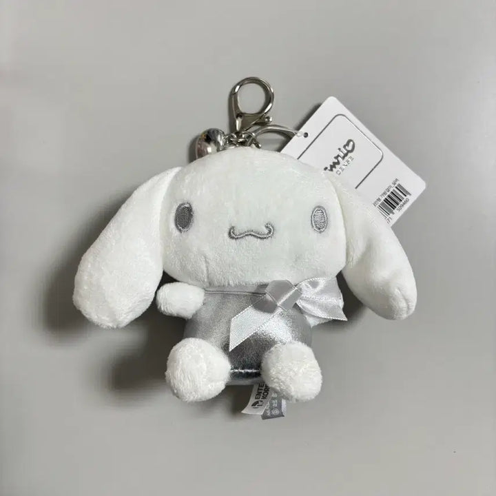 [BUNJANG] Sanrio Cinnamoroll Silver Heart Keyring (13cm) / 정품 산리오 시나모롤 실버하트 키링 13cm