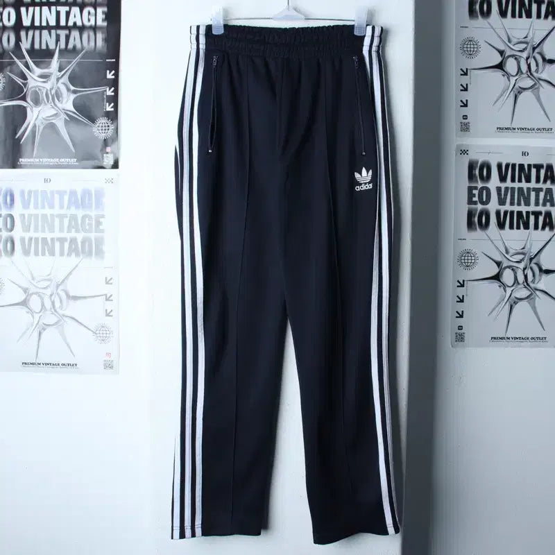 [BUNJANG] Adidas Europa Track Pants Navy Old School / (L) 아디다스 트레이닝복 바지 유로파 네이비 올드스쿨-2620
