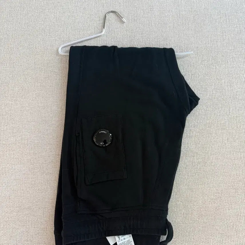 [BUNJANG] C.P. Company Lens Detail Training Pants / C.P 컴퍼니 트레이닝 바지