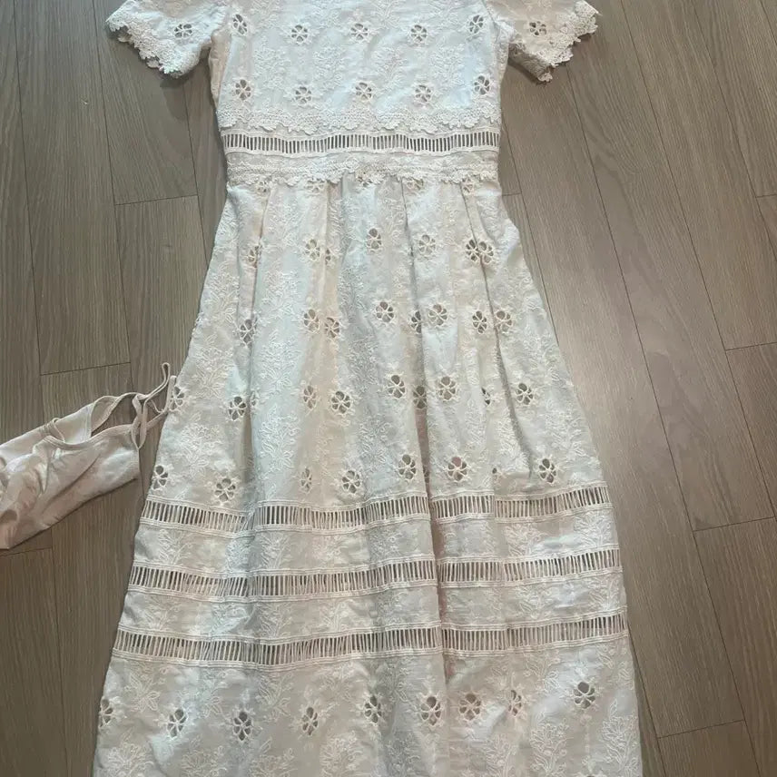 [SOLD OUT] 마쥬 원피스(텍제거상품)